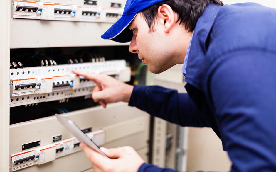 cherche électricien pas cher Courbevoie